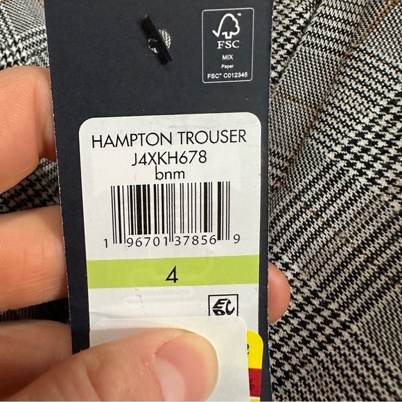 Tommy Hilfiger
Women's Hampton Glen Plaid Trousers - Picture 4 of 5